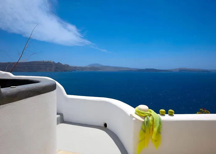 Villa Elegant Santorini House Horizon Caldera View-outdoor Hot Tholos (Santorini)